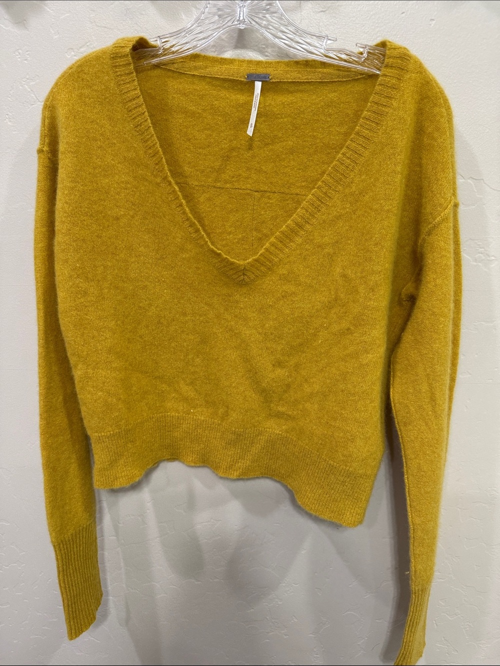 Free People Stellar Cashmere V-Neck Women's Sweater in Mustard Yellow